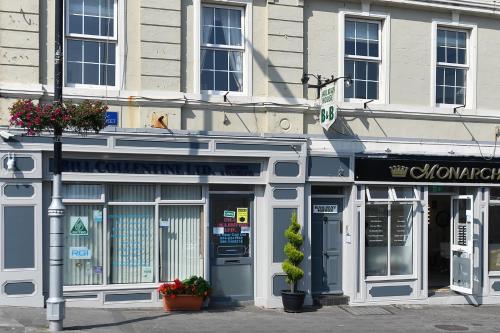. Railway House Guest House