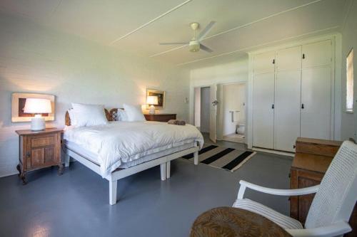 Kwa Thibi Cottage Sleeps 14-with inverter