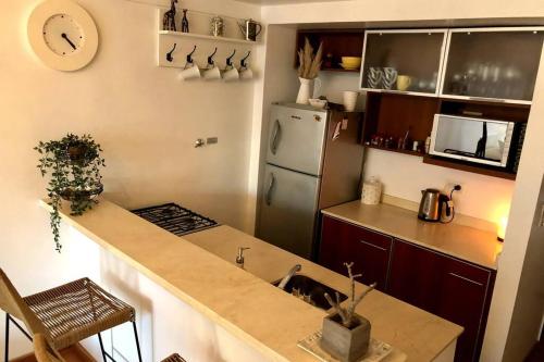One-Bedroom Apartment image 6