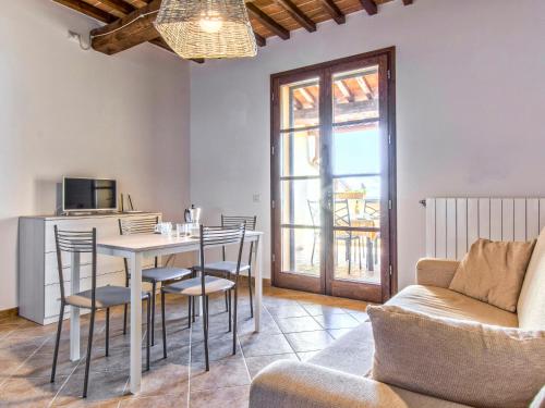 Apartment Poggio di Nocola-2 by Interhome in Ріпарбела