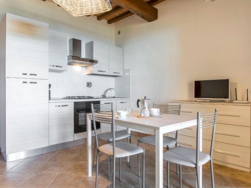Apartment Poggio di Nocola-2 by Interhome in Ріпарбела