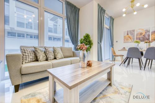 Opulent 3BR Townhouse at DAMAC Hills 2 Dubailand by Deluxe Holiday Homes, Dubaj (fotografie 10)