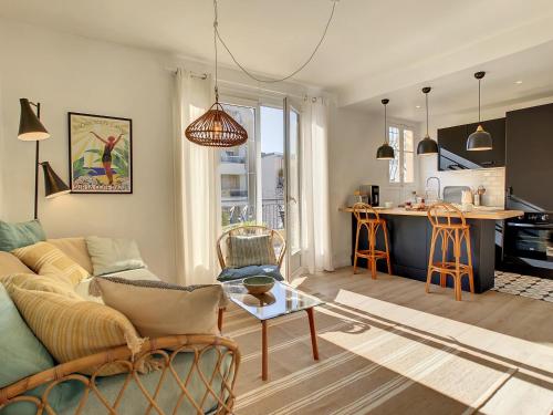 Nestor&Jeeves - SUNNY TERRACE - Central - Very close sea - Top Floor, Ницца (фото 6)