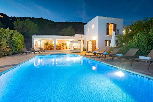 B&B San Jose - Villa in Ibiza Town, sleeps 11 - Can Monte - Bed and Breakfast San Jose