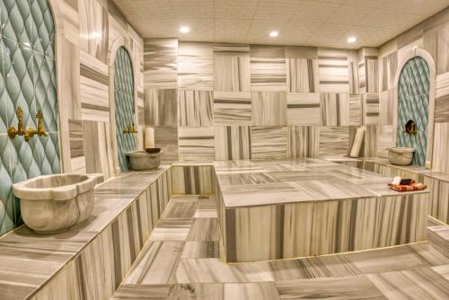 مساج, Sirkeci Ersu Hotel & Spa in سيركجي