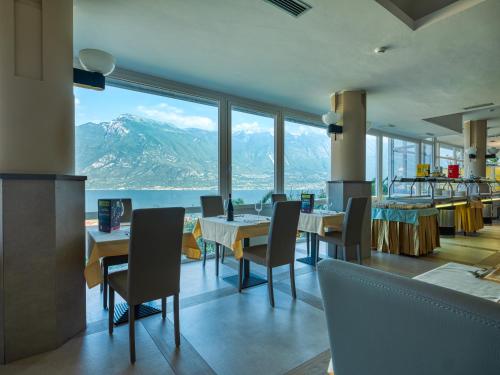 Restaurant, Hotel Cristina in Limone sul Garda