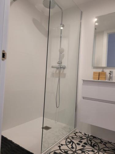 One-Bedroom Apartment image 10