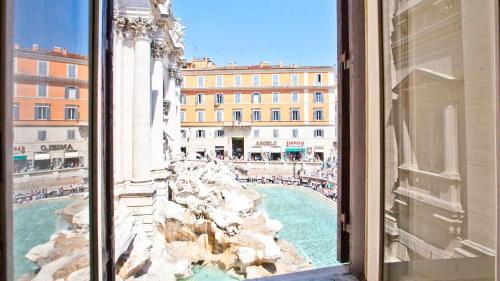 Rental in Rome Trevi Fouintain View Apartment, Řím (fotografie 9)