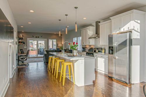 Nashville Home with Rooftop Deck Less Than 2 Mi to Dtwn in Nashville, USA