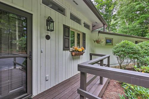 Luxury Sugar Mountain Hideaway Deck and Views! - image 2