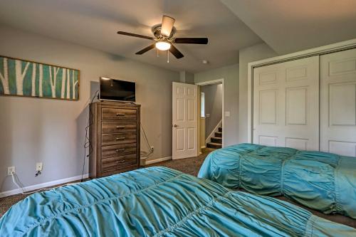 Cozy Camdenton Escape with Resort Amenities! - image 12