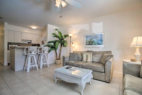 Coastal Pompano Beach Apt 1 Block to Ocean! - main image