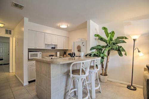 Coastal Pompano Beach Apt 1 Block to Ocean! - image 8