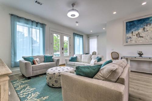 Sunny Santa Rosa Beach Escape with Rooftop Deck - image 2
