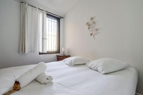Charming bungalow with terrace garage and pool in Cassis - Welkeys