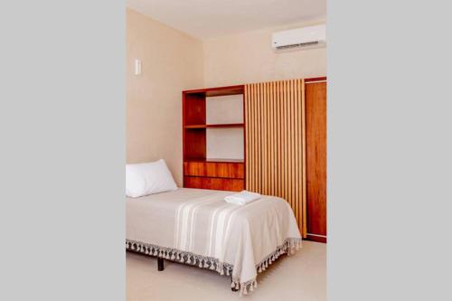 STUNNING JUNGLE PH WITH 3BDR ROOFTOP POOL AND 60MB