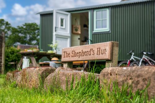 B&B Kenilworth - Romantic Shepherds Hut, Kenilworth - Bed and Breakfast Kenilworth