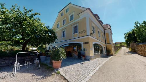 Hotel garni Weinberghof & Weingut Lagler in Spitz, Österreich