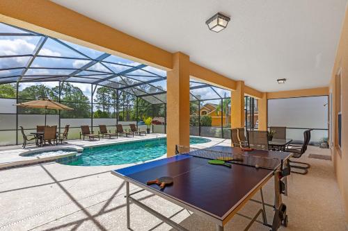 Watersong Dream II- 5 bedroom home with a private pool & spa movie room and gas BBQ - image 2