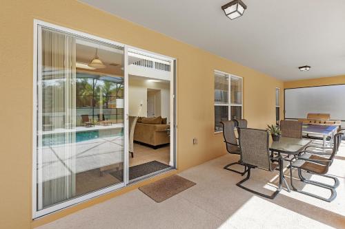 Watersong Dream II- 5 bedroom home with a private pool & spa movie room and gas BBQ - image 4
