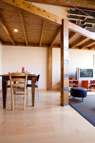  Friendly Rentals Monet Barcelona in 08010 Barcelona