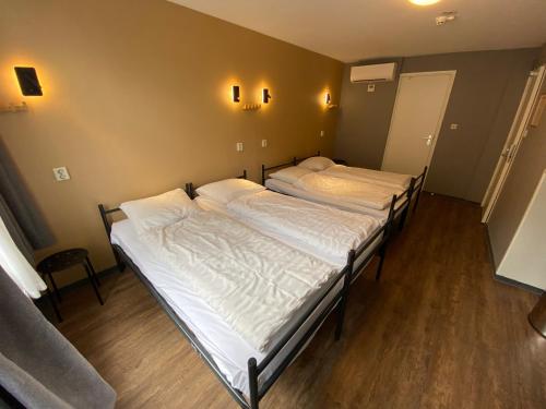 Xplore Hostel Amsterdam - image 10