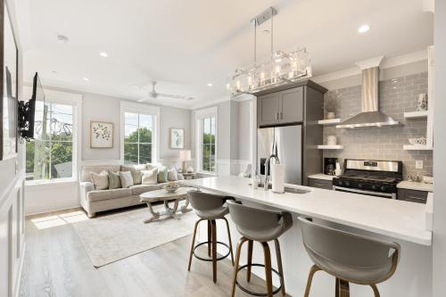 124-301 · The Magnolia Suite at The Palmetto