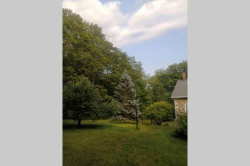 Kert, L'Alcôve des Céramistes (L'Alcove des Ceramistes) in Shefford (QC)