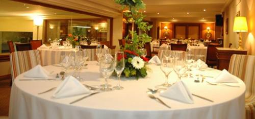 Embaixador Hotel & Centro de Eventos by Fast10 - 연회장