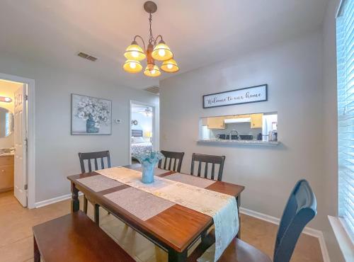 Luminous & Pristine, Spacious and Serene! in Perkins