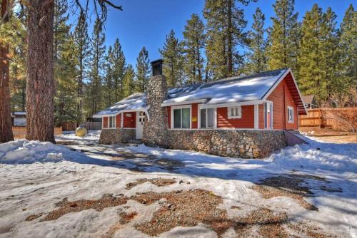 DoorMat Vacation Rentals - Cienega Cottage- close to Boulder Bay and Lake!