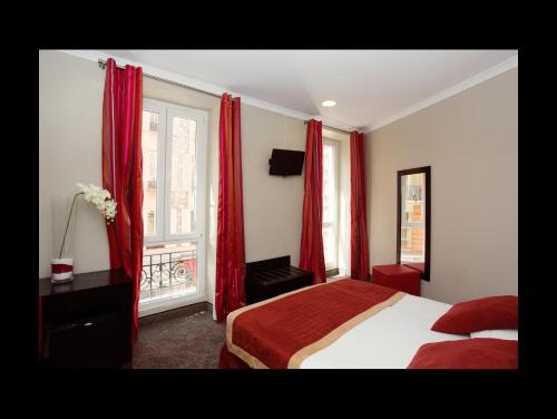 Superior Double Room image 9