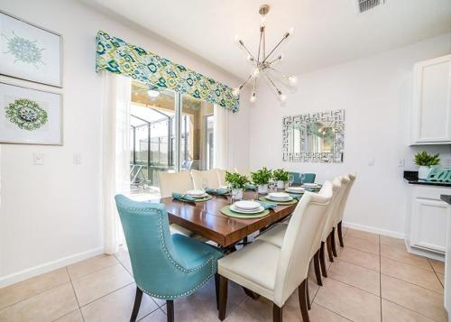 Lakeview Oasis- 6 bedroom home with lake views pool and resort amenities - image 12