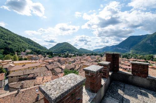 Bella Alda Beautiful Como Castle Penthouse