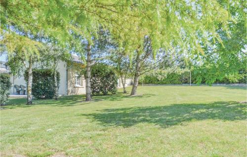 Gorgeous Home In Montreuil Bellay With Kitchen