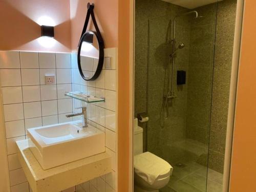 Bathroom, Woco Hotel Kinrara in Puchong
