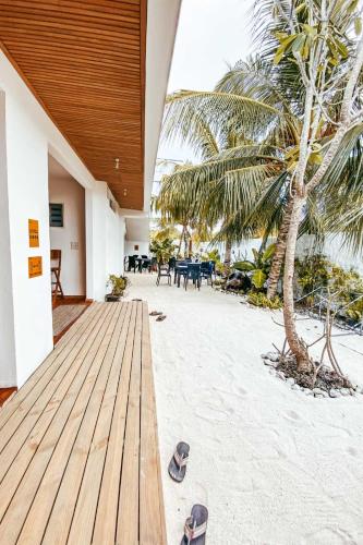 Létesítmények, Island zephyr in Goidhoo korallzátony