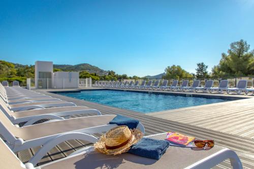 Swimming pool, SOWELL Family Riviera near McDonald's