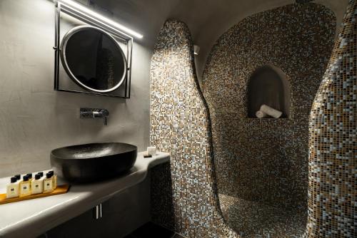 Daydream Luxury Suites - image 3