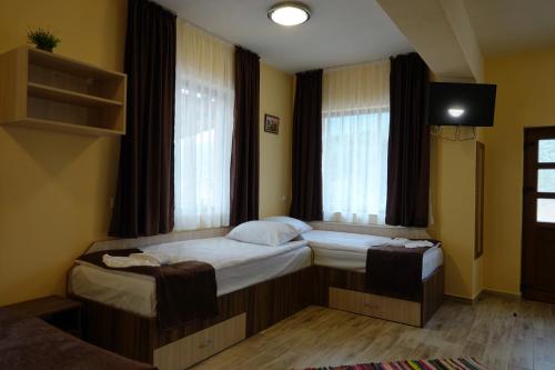 Борник Хил / Bornik Hill, Devin (photo 9)