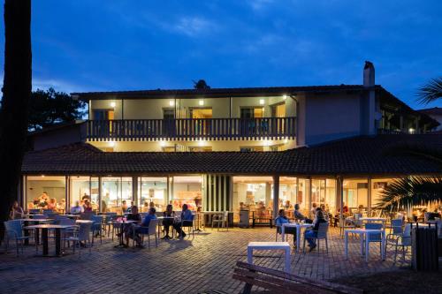 SOWELL RESIDENCES Pignada Plage - image 11