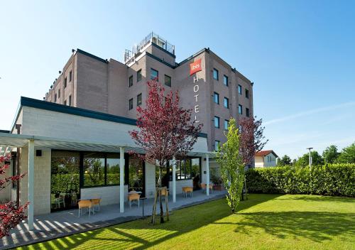 Hotel Ibis Firenze Prato Est - Campi Bisenzio