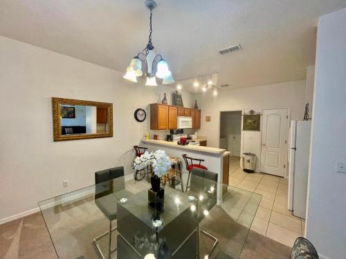 Grand Holiday 4BD Pool Home at Disney & Universal - main image