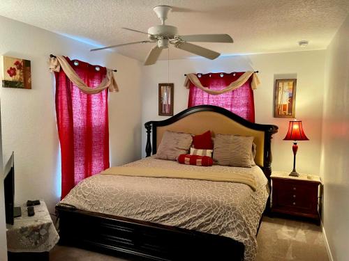 Grand Holiday 4BD Pool Home at Disney & Universal - image 10