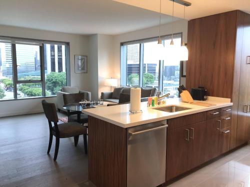 Gorham Ave Los Angeles 30 Day Stays - main image