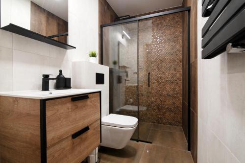 One-Bedroom Apartment image 3