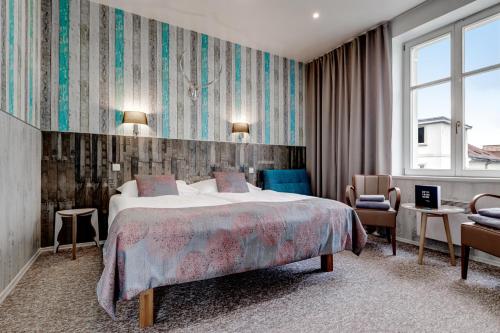 room detail thumbnail 0