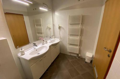 حمام, Udoben apartma v Moravskih Toplicah in مورافسكى توبليس