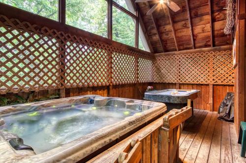 Mountainside Getaway - image 8