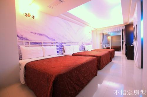 3 double beds